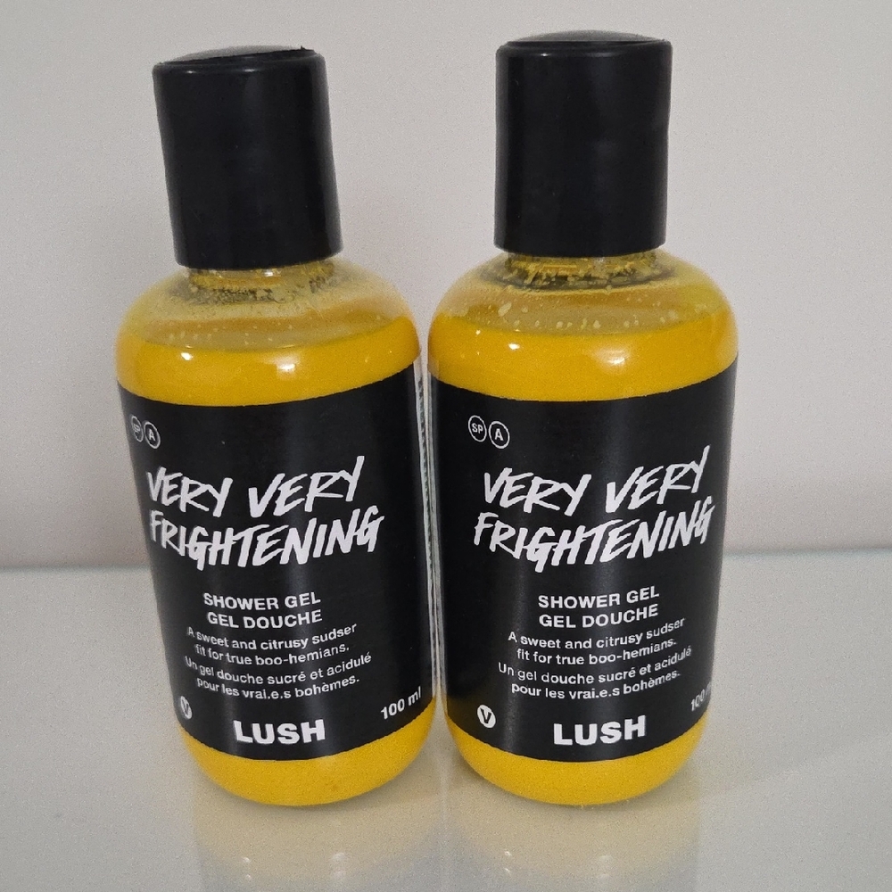 New Lush Cosmetics VERY VERY FRIGHTENING Shower Gel 100ml X 2 LIMITED EDITION